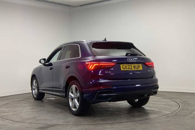2022 Audi Q3 1.5 S line 35 TFSI  150 PS S tronic