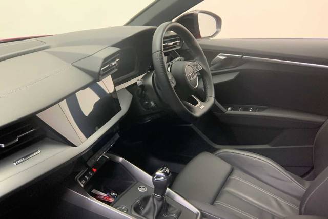 2023 Audi A3 Sportback 1.5 Black Edition 35 TFSI  150 PS 6-speed