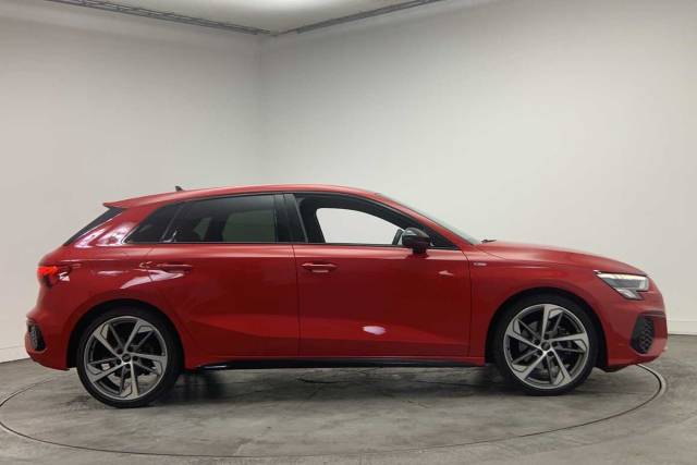 2023 Audi A3 Sportback 1.5 Black Edition 35 TFSI  150 PS 6-speed