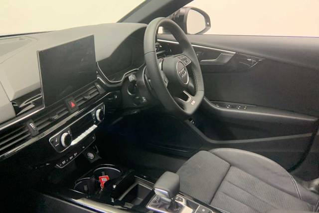 2024 Audi A4 Avant 2.0 Avant  40 TFSI  204 PS S tronic