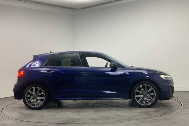 2023 Audi A1 Sportback 1.0 S line 30 TFSI  110 PS S tronic