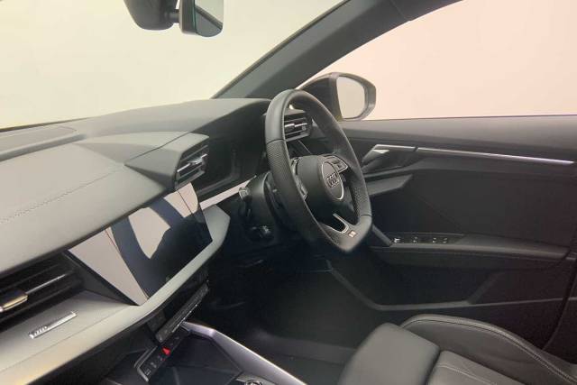 2023 Audi A3 Sportback 1.5 Black Edition 35 TFSI  150 PS S tronic