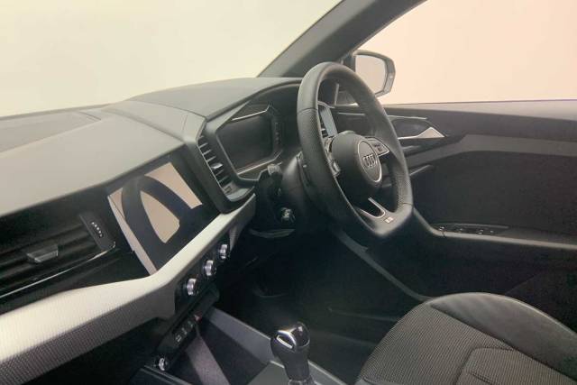 2023 Audi A1 Sportback 1.5 Black Edition 35 TFSI  150 PS S tronic