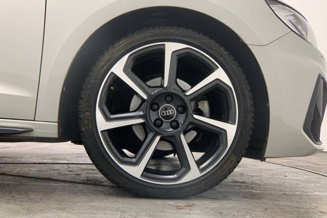 2023 Audi A1 Sportback 1.5 Black Edition 35 TFSI  150 PS S tronic