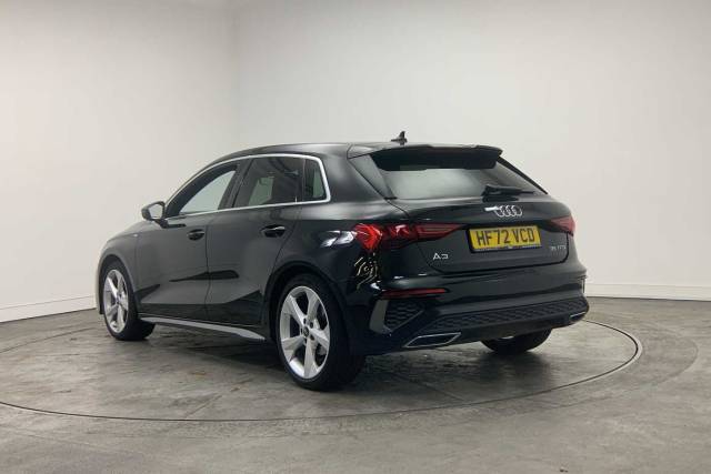2022 Audi A3 Sportback 1.5 S line 35 TFSI  150 PS 6-speed