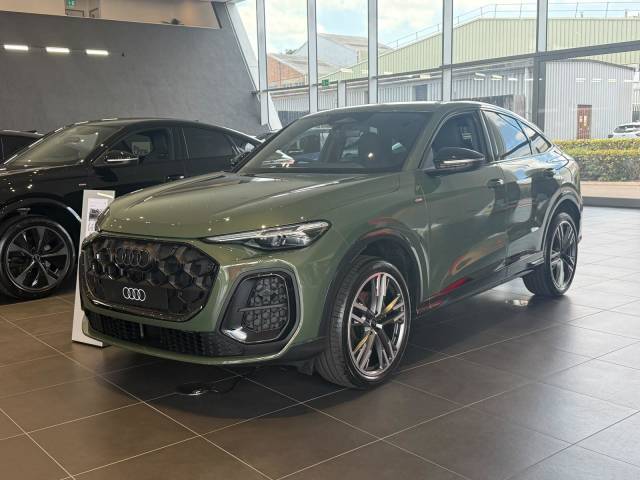 Audi Q5 Sportback AUDI Q5 Sportback Black Edition TDI quattro 204 PS S tronic SUV Diesel District green, metallic