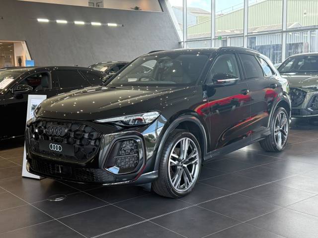 Audi Q5 2.0 AUDI Q5 SUV Black Edition TDI quattro 204 PS S tronic SUV Diesel Mythos black, metallic