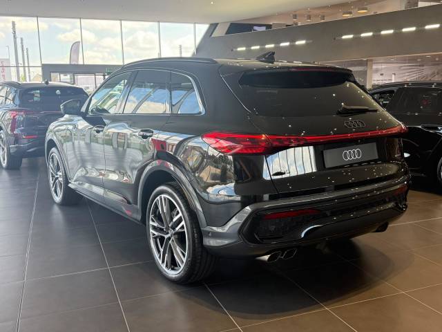 2026 Audi Q5 2.0 AUDI Q5 SUV Black Edition TDI quattro 204 PS S tronic