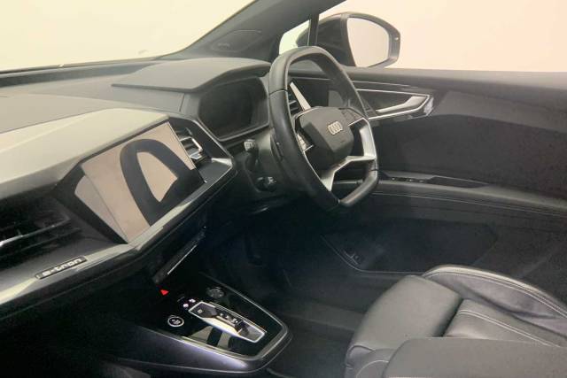 2024 Audi Q4 e-tron Q4  Black Edition 45 e-tron  210,00 kW