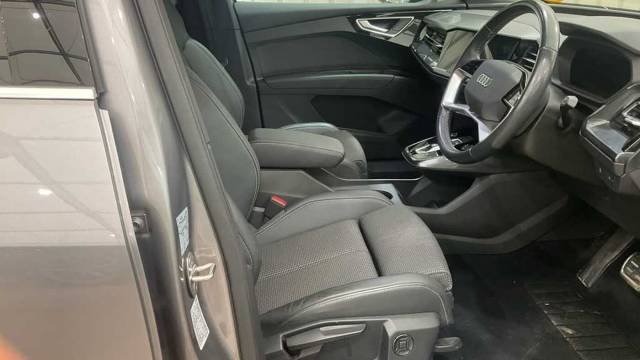 2023 Audi Q4 e-tron Q4  (O) S line 40 e-tron  150,00 kW