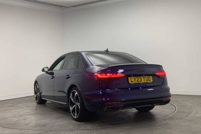 2023 Audi A4 Saloon 2.0 Black Edition 35 TFSI  150 PS S tronic