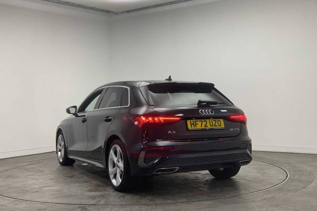 2022 Audi A3 Sportback 1.5 S line 35 TFSI  150 PS 6-speed