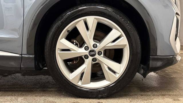 2023 Audi Q4 e-tron Q4  S line 35 e-tron  125,00 kW