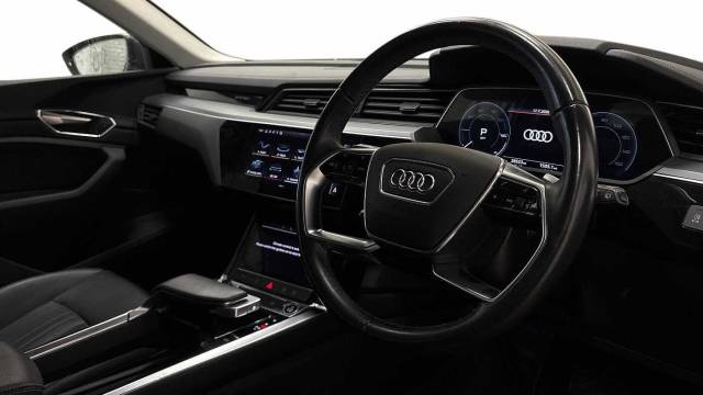 2023 Audi Q8 e-tron Sport 50 e-tron quattro 250,00 kW