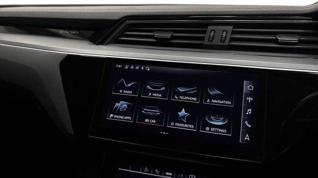 2023 Audi Q8 e-tron Sport 50 e-tron quattro 250,00 kW