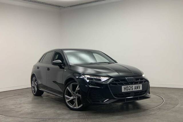 Audi A3 Sportback 1.5 Black Edition 35 TFSI  150 PS S tronic Hatchback Petrol Mythos black, metallic