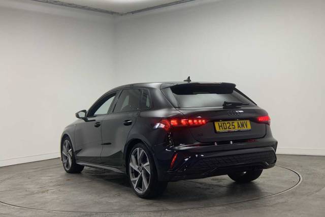 2025 Audi A3 Sportback 1.5 Black Edition 35 TFSI  150 PS S tronic