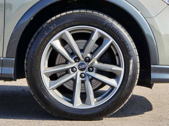 2022 Audi Q3 Sportback TFSI e 1.4 Black Edition 45 TFSI e  245 PS S tronic