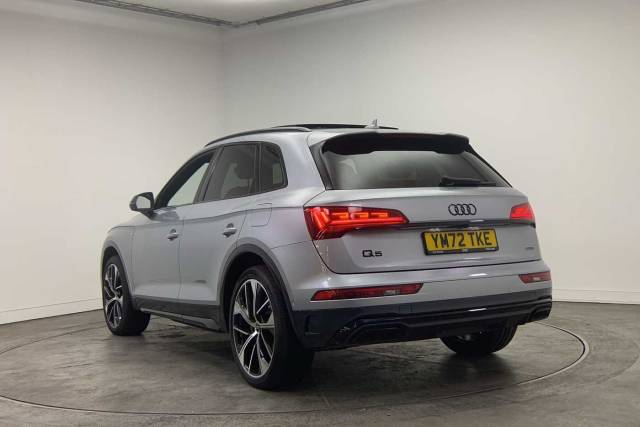 2023 Audi Q5 TFSI e 2.0 Competition Vorsprung 55 TFSI e quattro 367 PS S tronic