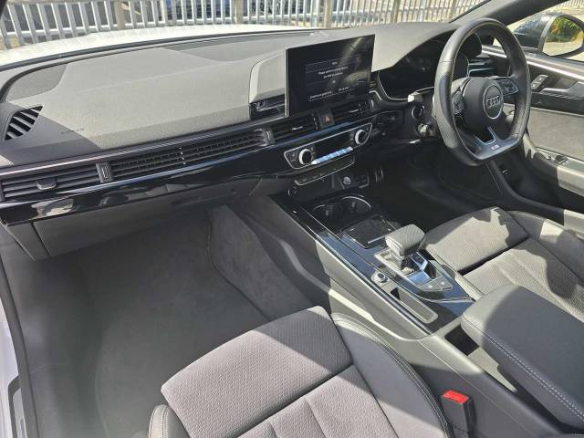 2023 Audi A5 Coupe 2.0 Coup- Black Edition 35 TFSI  150 PS S tronic