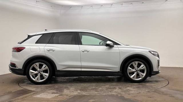 2023 Audi Q4 e-tron Q4  (O) S line 40 e-tron  150,00 kW