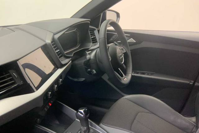 2026 Audi A1 Sportback 1.0 S line 25 TFSI  95 PS S tronic