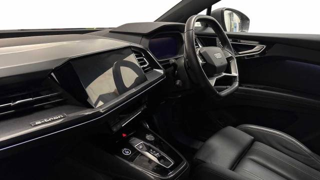 2022 Audi Q4 e-tron S line 40  150,00 kW