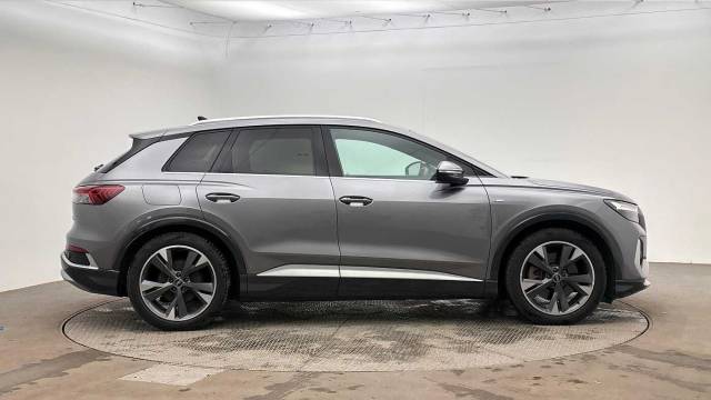 2022 Audi Q4 e-tron S line 40  150,00 kW