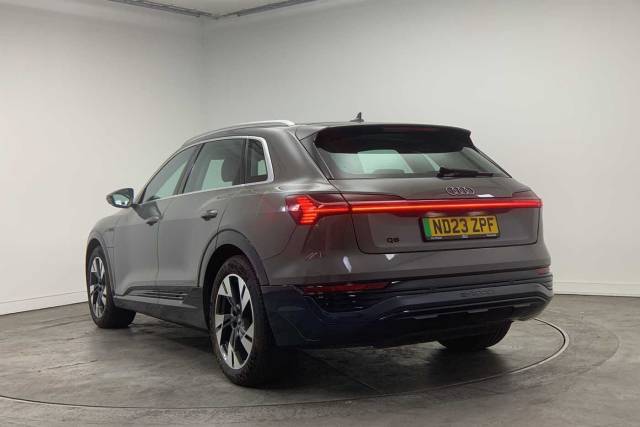 2023 Audi Q8 e-tron Sport 50 e-tron quattro 250,00 kW