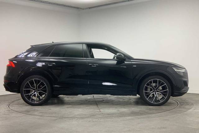 2022 Audi Q8 3.0 Black Edition 50 TDI quattro 286 PS tiptronic