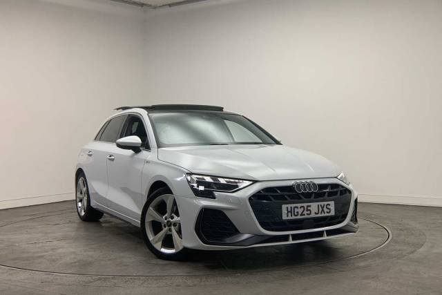 Audi A3 Sportback 1.5 S line 35 TFSI  150 PS S tronic Hatchback Petrol Glacier white, metallic