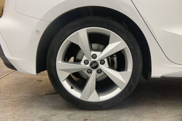 2025 Audi A3 Sportback 1.5 S line 35 TFSI  150 PS S tronic