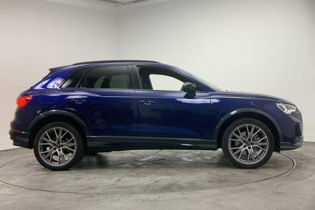 2024 Audi Q3 TFSI e 1.4 Black Edition 45 TFSI e  245 PS S tronic