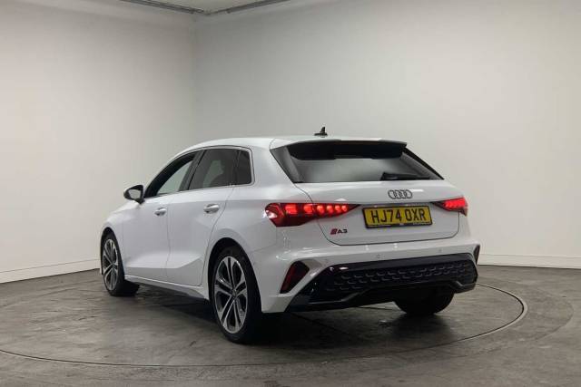2024 Audi A3 Sportback 1.5 S line 30 TFSI  116 PS 6-speed