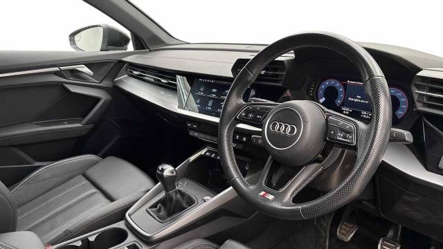 2023 Audi A3 Sportback 1.0 S line 30 TFSI  110 PS 6-speed