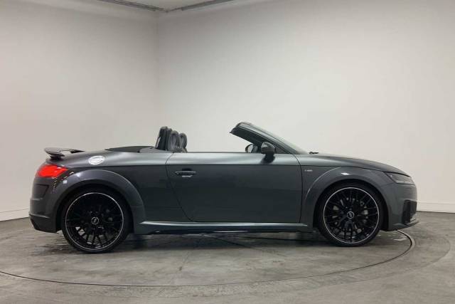 2023 Audi TT Roadster 2.0 Black Edition 45 TFSI quattro 245 PS S tronic