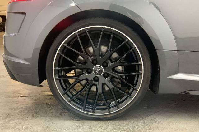 2023 Audi TT Roadster 2.0 Black Edition 45 TFSI quattro 245 PS S tronic