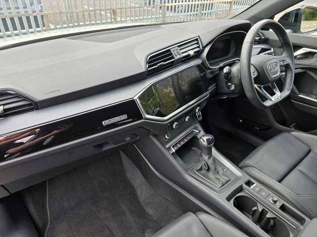 2023 Audi Q3 Sportback 2.0 Black Edition 40 TDI quattro 200 PS S tronic