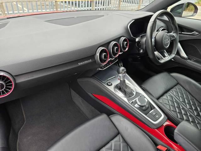 2021 Audi TT 2.0 S Coup- Black Edition TFSI  320 PS S tronic
