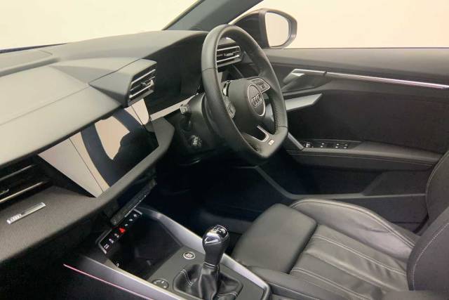2024 Audi A3 Saloon 1.5 Black Edition 35 TFSI  150 PS 6-speed