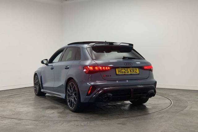 2025 Audi RS 3 Sportback 2.5 3 Carbon Black   400 PS S tronic