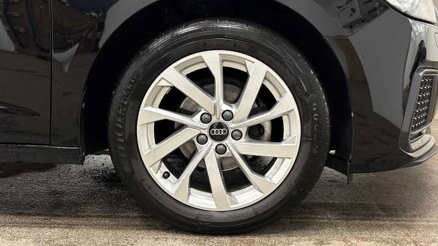 2023 Audi A1 Sportback 1.0 Sport 25 TFSI  95 PS 5-speed