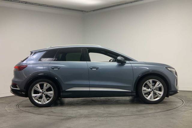 2023 Audi Q4 e-tron Q4  S line 40 e-tron  150,00 kW