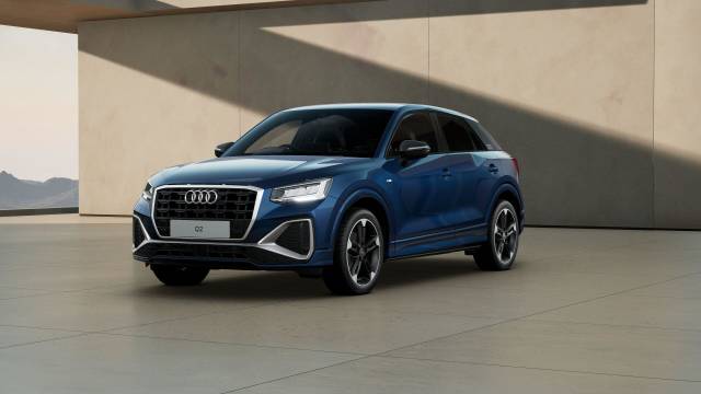 Audi Q2 1.5 AUDI Q2 S line 35 TFSI 150 PS S tronic SUV Petrol Ascari blue, metallic