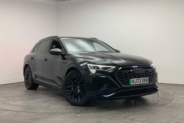 Audi Q8 e-tron Black Edition 55 e-tron quattro 300,00 kW 4x4 vehicle Electric Mythos Black Metallic