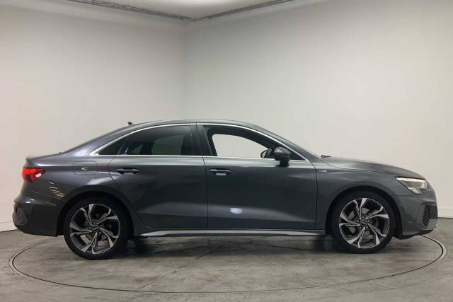 2022 Audi A3 Saloon 1.0 S line 30 TFSI  110 PS S tronic