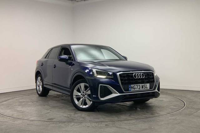 Audi Q2 1.5 S line 35 TFSI  150 PS S tronic 4x4 vehicle Petrol Navarra Blue Metallic