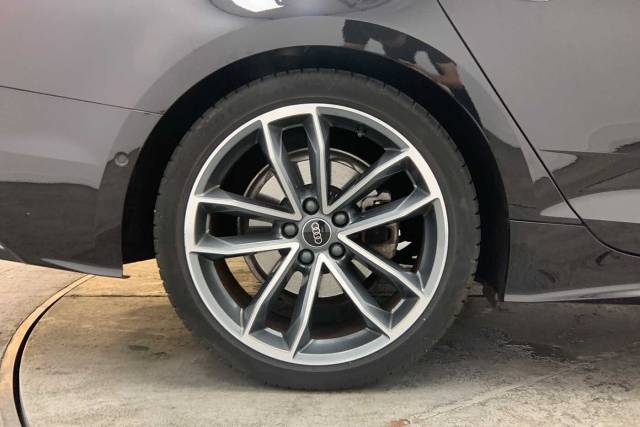 2024 Audi A5 Sportback 2.0 S line 40 TDI quattro 204 PS S tronic