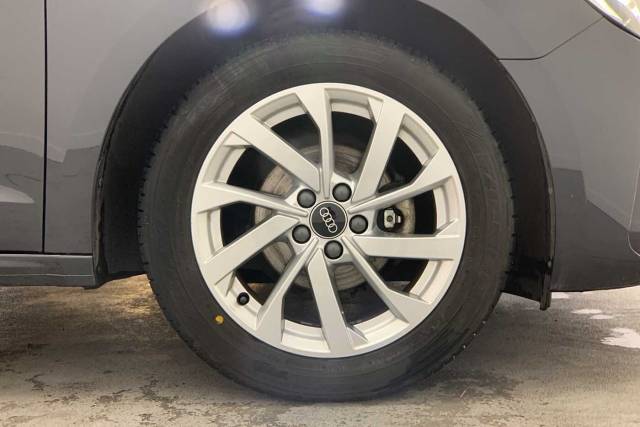 2021 Audi A1 Sportback 1.0 Sport 25 TFSI  95 PS 5-speed