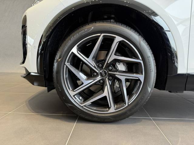 Audi Q6 Sportback e-tron AUDI Q6 Sportback Black Edition e-tron performance 225,00 kW